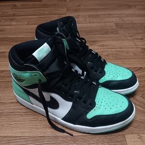 AIR JORDAN 1 Retro OG High Green Glow DZ5485 130 Sneakers Shoes Mens SZ 11.5